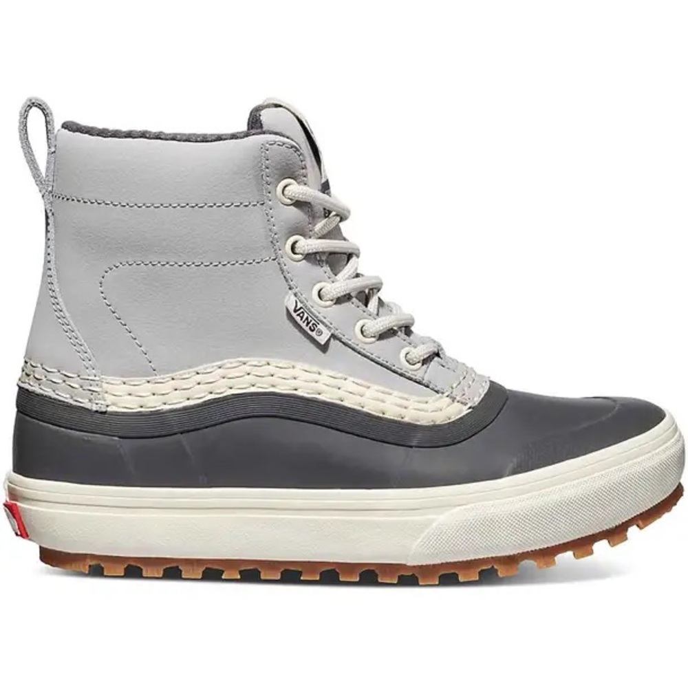 Vans MTE Standard Mid Snow boot Size 4.5 kids / 6-6.5 Women’s
